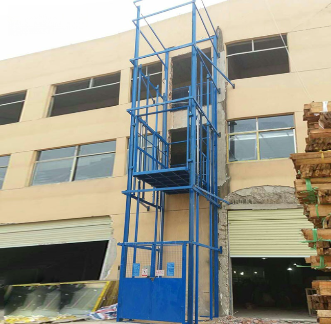 巴中建材厂室外物料提升